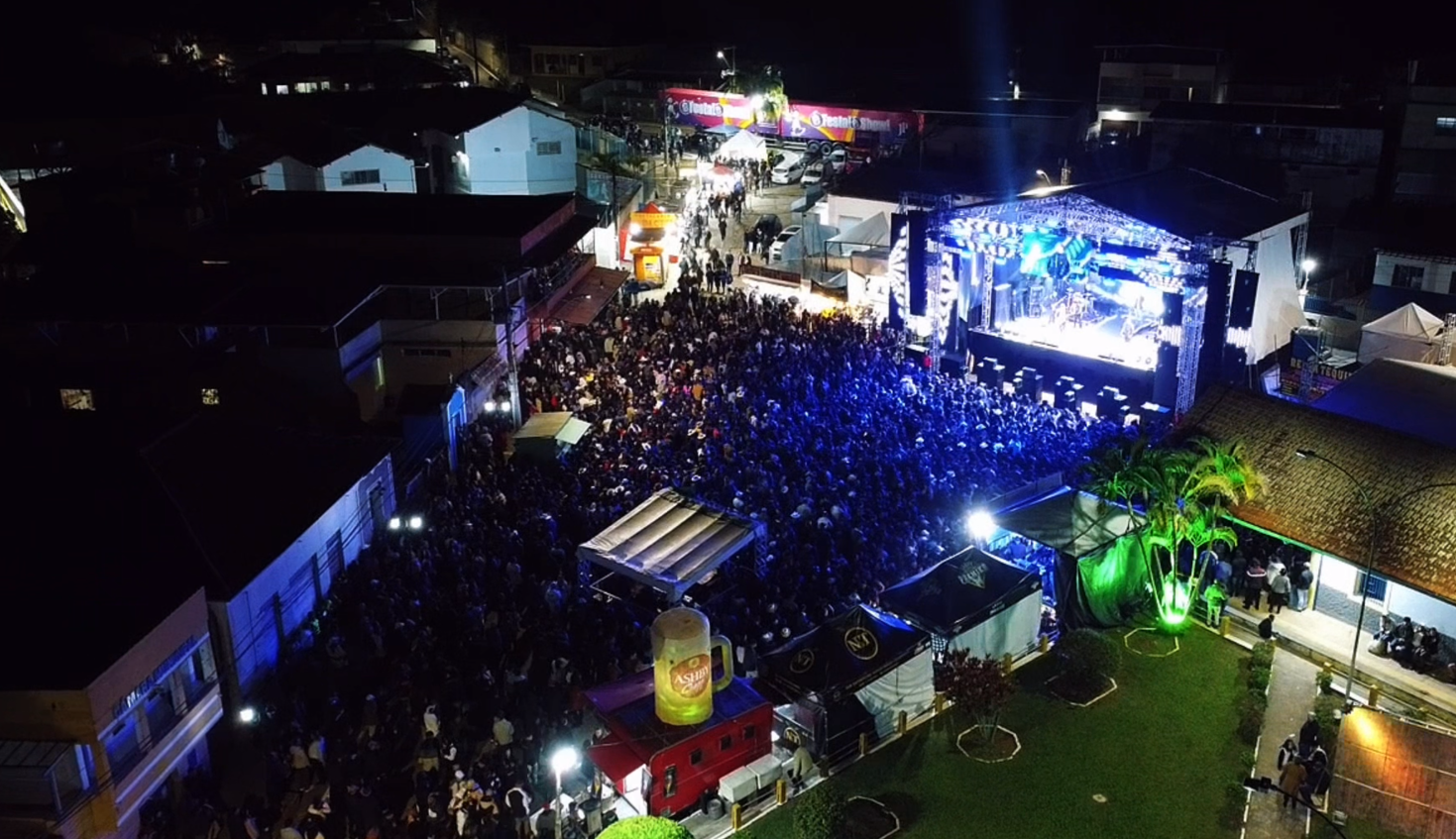 Rafa e Lorenzo, Vitinho Imperador e DJ Netinho: noite de sábado no Ranchão atrai grande público em Oliveira Fortes